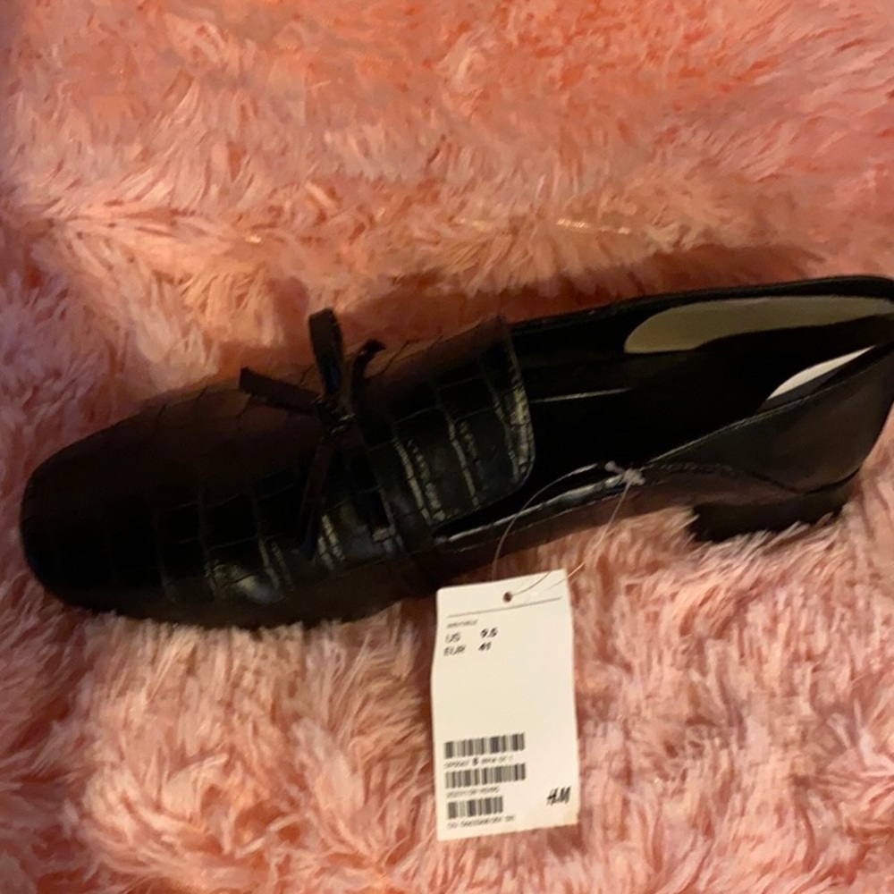 Black faux leather croc loafer with bow